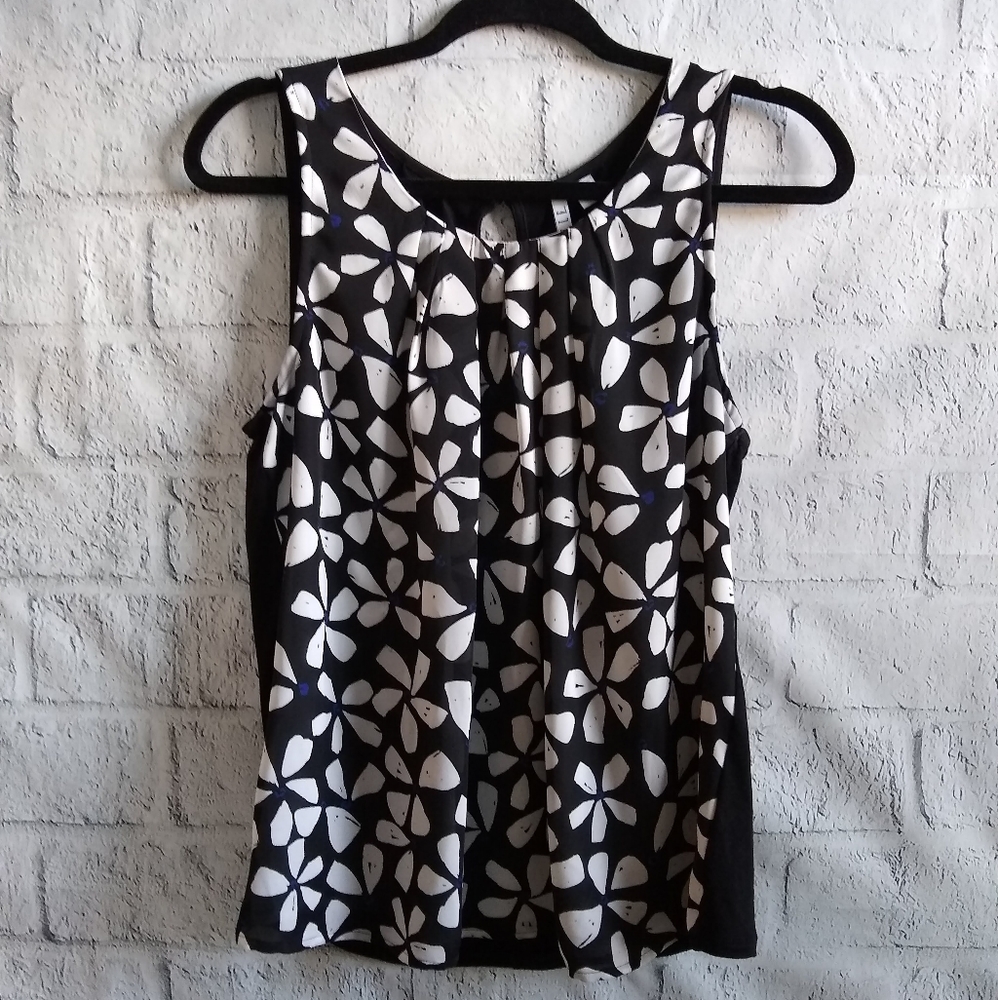 💙 (3 For $20) Elle Black Floral‎ Blouse M